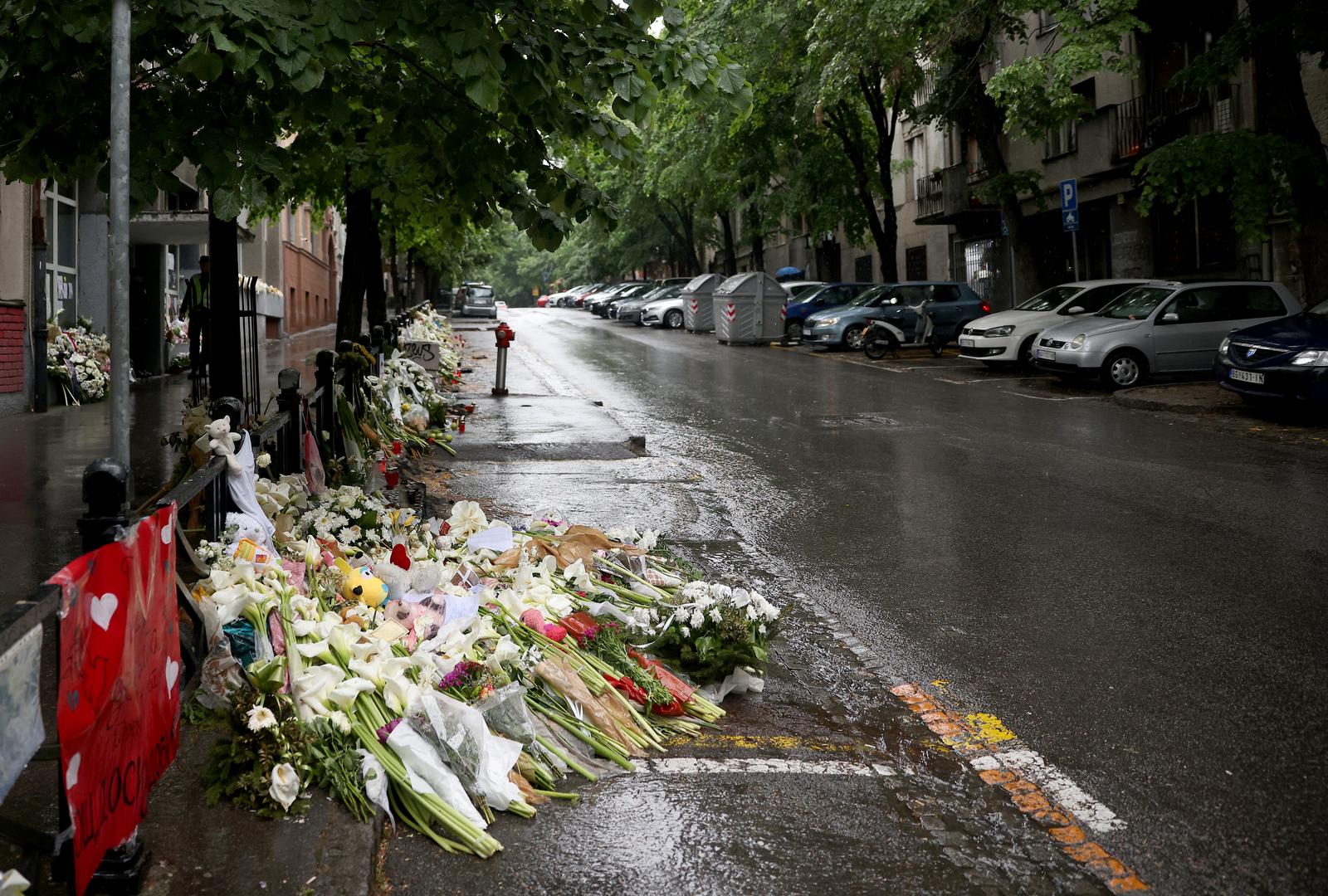 08.05.2023., Beograd, Srbija - Ispred osnovne skole "Vladislav Ribnikar" vise nema knjige zalosti, a danas je i prvo jutro kako nema niti jednog gradjana. Photo: Armin Durgut/PIXSELL