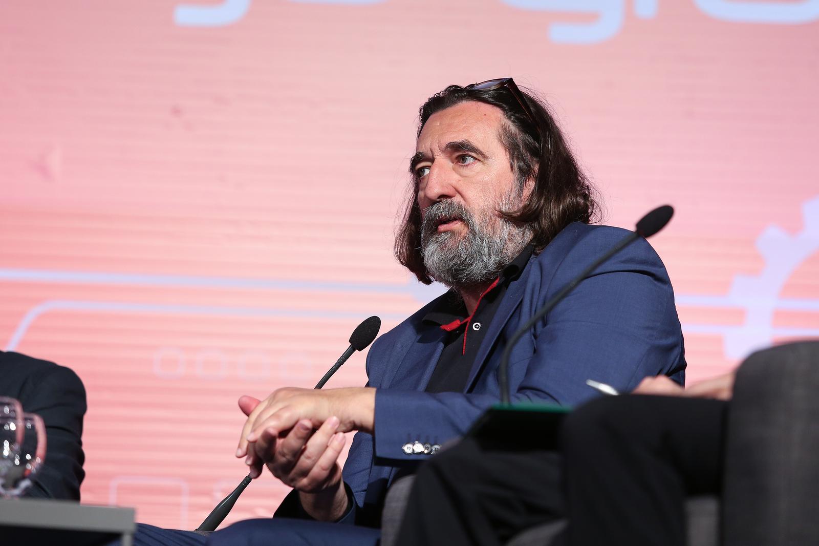 09.04.2019., Zagreb - Konferencija Smart Cities odrzava se u kongresnoj dvorani Zagrebackog velesajma.  Okrugli stol: Inovacijama do odrzivih gradova. Ivan Cehok. rPhoto: Luka Stanzl/PIXSELL