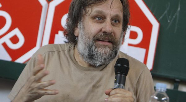 23.05.2009., Zagreb - Na filozofskom fakultetu Sveucilista u Zagrebu poznati slovenski i svjetski filozof, Slavoj Zizek, odrzao je predavanje povodom predstavljanja svojih dviju knjiga - Paralaksa i Bog na mukama, koju je napisao u suradnji sa svecenikom Borisom Gunjevicem. rPhoto: Luka Klun/24sata
