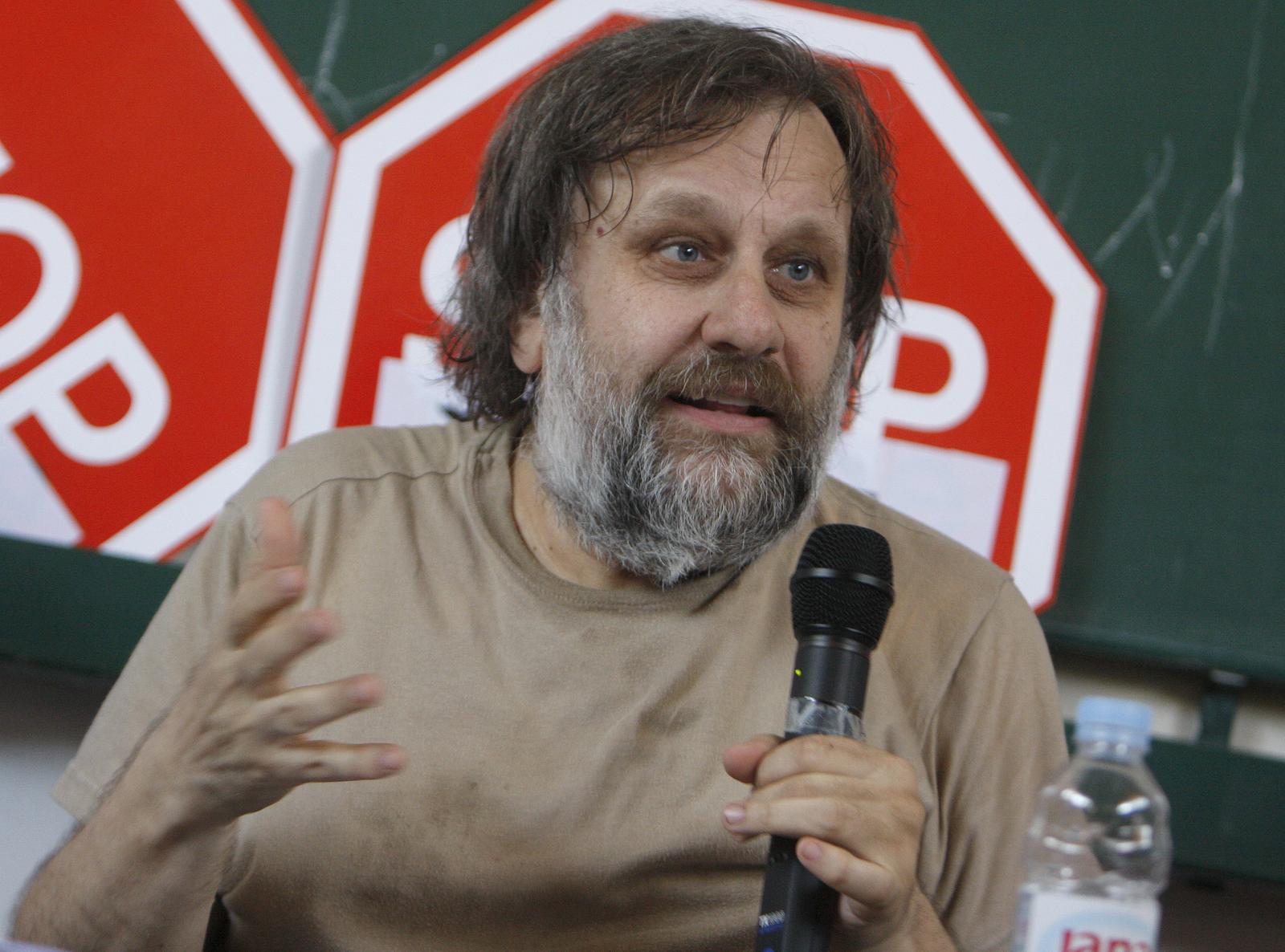 23.05.2009., Zagreb - Na filozofskom fakultetu Sveucilista u Zagrebu poznati slovenski i svjetski filozof, Slavoj Zizek, odrzao je predavanje povodom predstavljanja svojih dviju knjiga - Paralaksa i Bog na mukama, koju je napisao u suradnji sa svecenikom Borisom Gunjevicem. rPhoto: Luka Klun/24sata