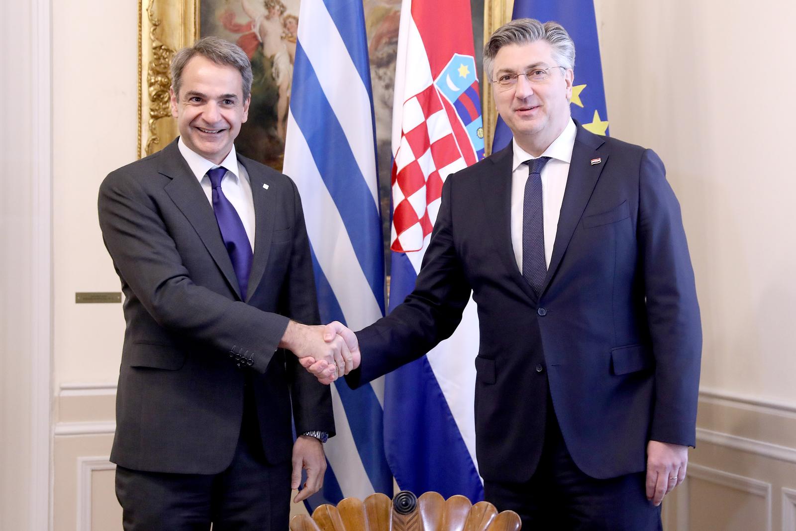 10.02.2022., Zagreb - Predsjednik Vlade Andrej Plenkovic primio je danas u Banskim dvorima predsjednika Vlade Grcke Kyriakosa Mitsotakisa koji boravi u sluzbenom posjetu Republici Hrvatskoj.
 Photo: Patrik Macek/PIXSELL
