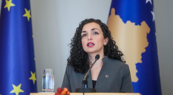 10.10.2023.., Zagreb - Predsjednik Zoran Milanovic i supruga Sanja docekali su predsjednicu Republike Kosova Vjose Osmani Sadriu i supruga Predsjednice Prindona Sadriua u Uredu predsjednika Republike Hrvatske. Nakon serije sastanaka predsjednici su se obratili medijima. Photo: Slavko Midzor/PIXSELL