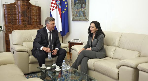 10.10.2023., Zagreb - Banski dvori. Predsjednik Vlade Andrej Plenkovic primio je predsjednicu Republike Kosovo Vjosu Osmani-Sadriu. Photo: Sanjin Strukic/PIXSELL