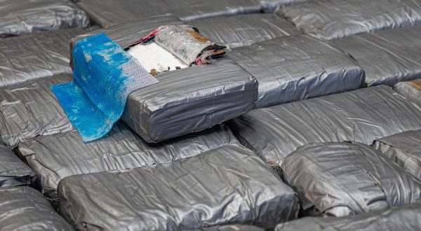 11.01.2022., Policijska postaja Vila Palma, Dubrovnik - Konferencija za medije povodom nnajvece zapljene heroina u Hrvatskoj ikad: U Luci Ploce zaplijenili su 220 kilograma heroina i 62 kilograma kokaina.
Photo: Grgo Jelavic/PIXSELL Photo: Grgo Jelavic/PIXSELL