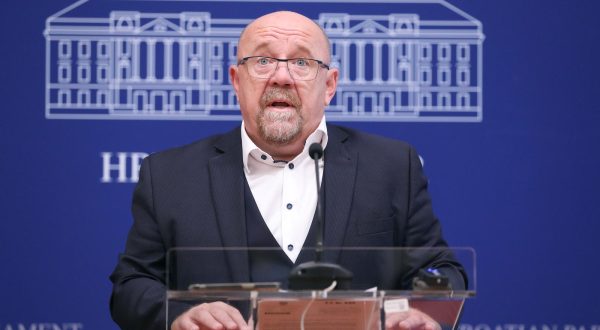 11.10.2023., Zagreb - Na konferenciji za medije odrzanoj u Saboru o temi "Uhiceni Hrvati u Grckoj" govorili su Davor Dretar i Damir Markus. Photo: Patrik Macek/PIXSELL