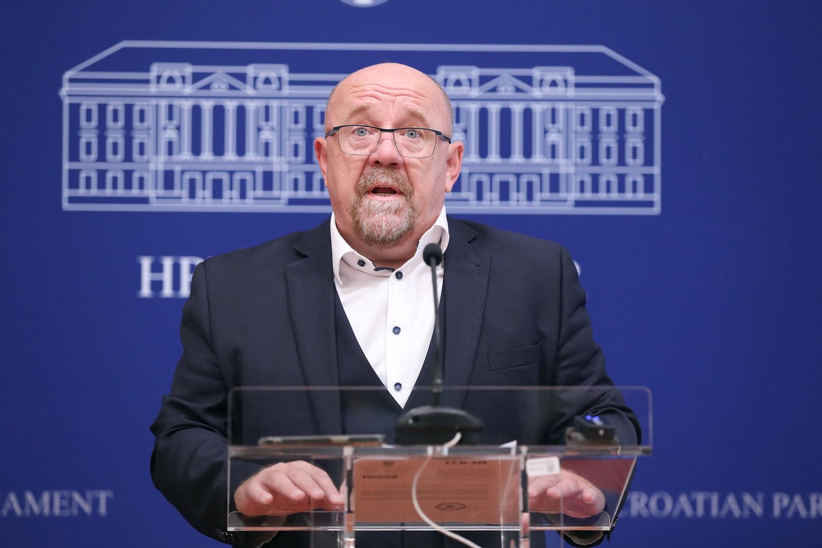 11.10.2023., Zagreb - Na konferenciji za medije odrzanoj u Saboru o temi "Uhiceni Hrvati u Grckoj" govorili su Davor Dretar i Damir Markus. Photo: Patrik Macek/PIXSELL