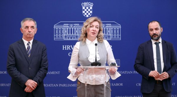 11.10.2023., Zagreb - Na konferenciji za medije odrzanoj u Saboru o temi "Pravo na cirilicu" govorili su zastupnici SDSS-a. Photo: Patrik Macek/PIXSELL