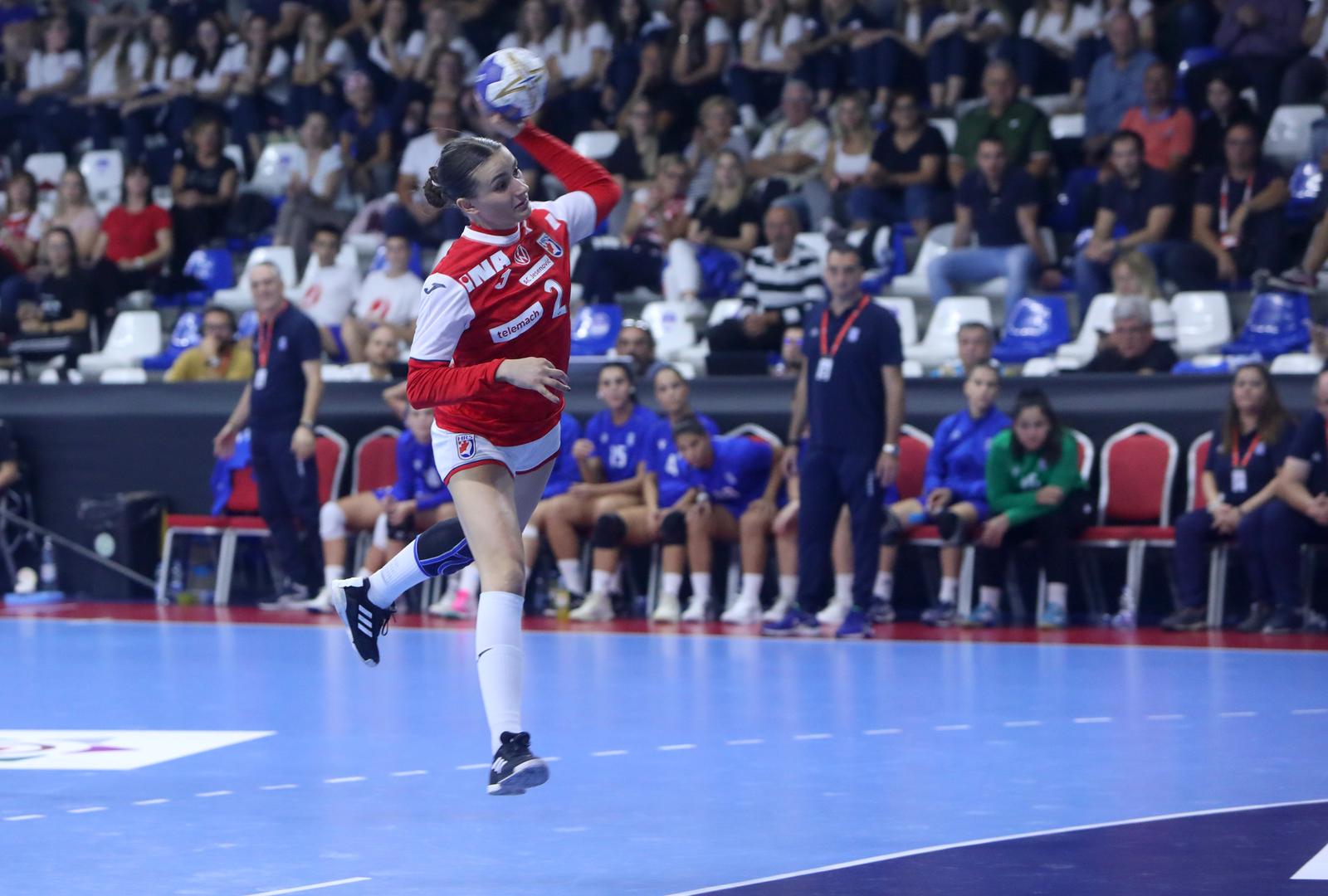 11.10.2023., Skolska sportska dvorana "Mladost", Karlovac - Kvalifikacije za EHF Europsko rukometno prvenstvo za zene, skupina 1, 01. kolo, Hrvatska- Grcka. Nikolina Zadravec Photo: Kristina Stedul Fabac/PIXSELL