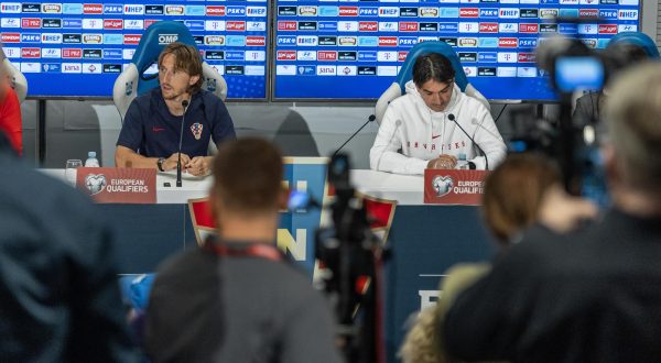 11.10.2023., Osijek - Konferencija za medije hrvatske nogometne reprezentacije na Opus Areni uoci susreta protiv Turske u kvalifikacijama za Europsko prvenstvo 2024. godine. Luka Modric, izbornik hrvatske nogometne reprezentacije Zlatko Dalic Photo: Davor Javorovic/PIXSELL