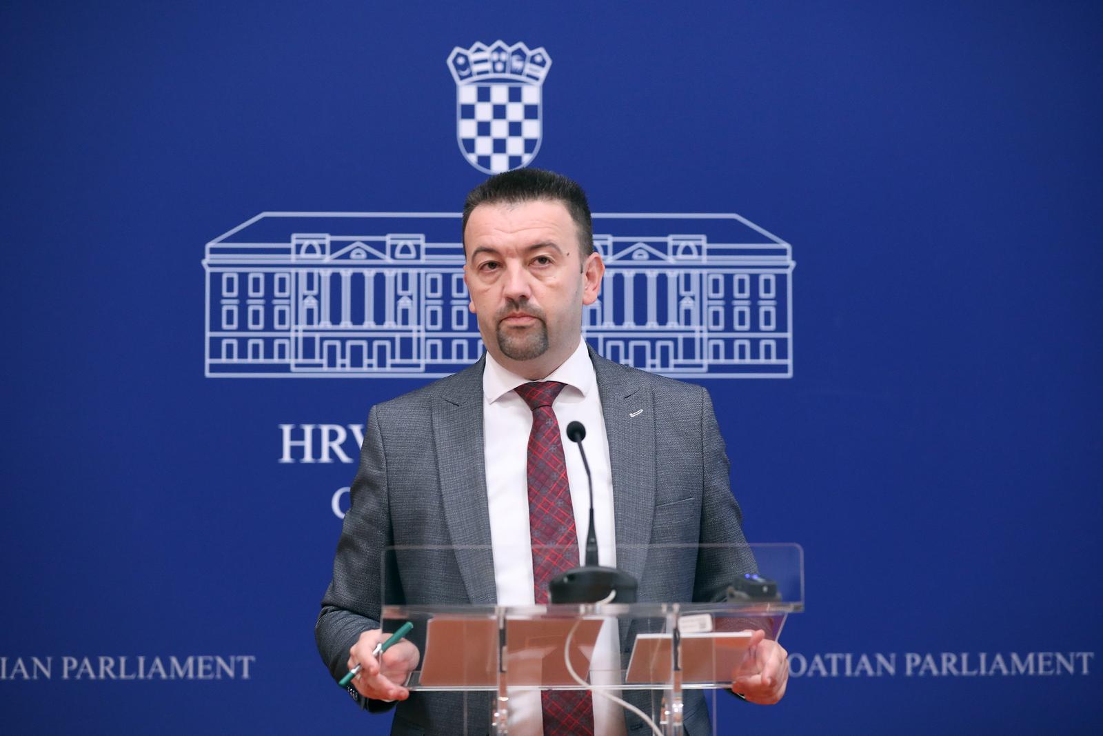 12.10.2023., Zagreb - Na konferenciji za medije odrzanoj u Saboru o temi "Katastrofalna borba protiv africke svinjske kuge, zahtjev za opoziv ministrice" govorio je zastupnik Marijan Pavlicek. Photo: Patrik Macek/PIXSELL