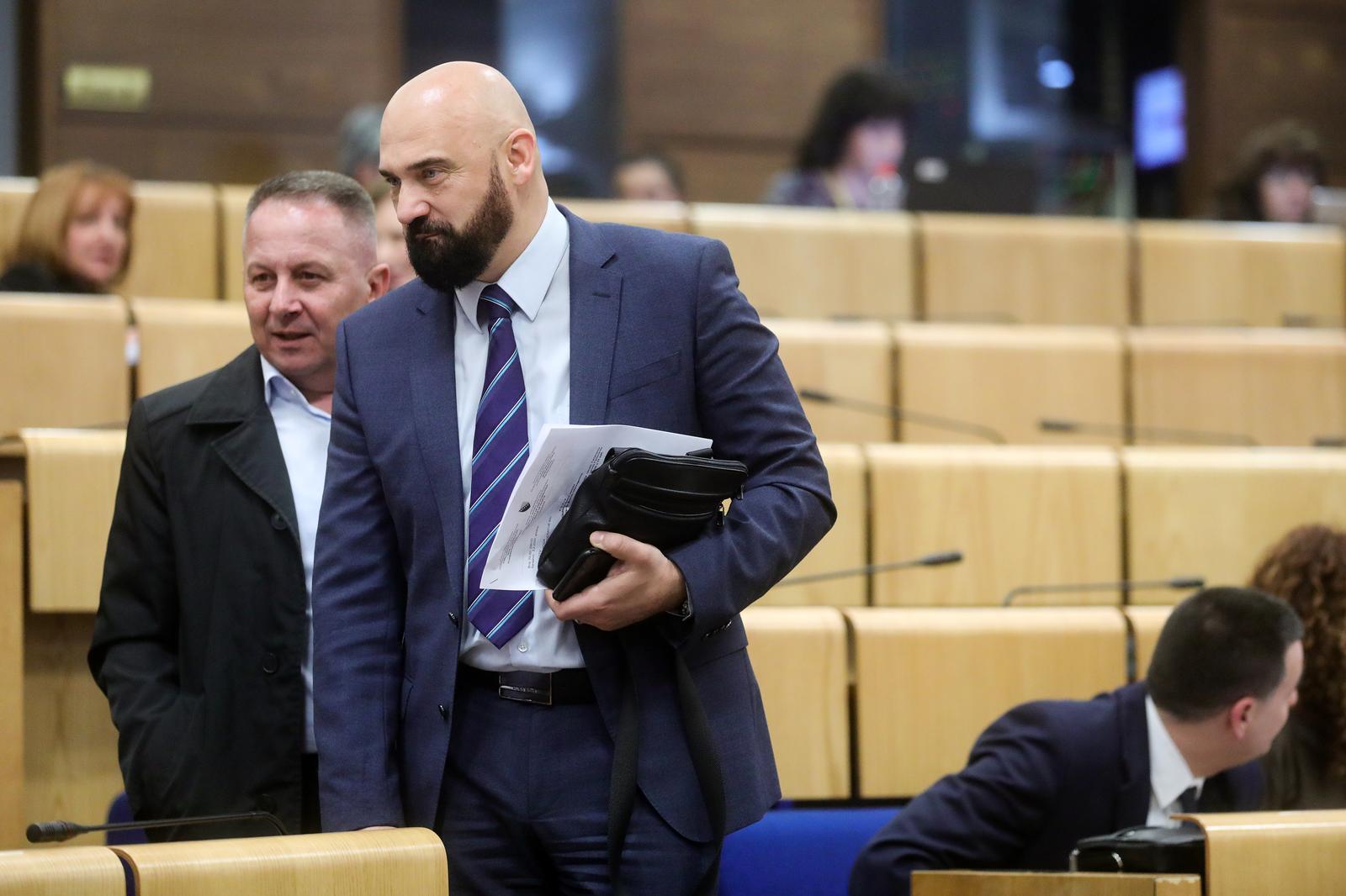 13.02.2020., Sarajevo, Bosna i Hercegovina - Sjednica Doma naroda parlamenta FBiH. Predlozen je sljedeci dnevni red sjednice: prijedlog zakona o visini stope zatezne kamate (zurni postupak), nacrt zakona o elektronskom potpisu, nacrt zakona o potpori obiteljima s djecom u FBiH, nacrt zakona o reprezentativnosti sindikata i udruga poslodavaca. Ramo Isak. Photo: Armin Durgut/PIXSELL