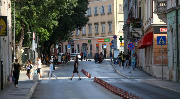 16.9.2023.,  Pula, Istra -  Zbog odrzavanja Pulske noci za sav promet zatvorene su Laginjina ulica te ulica Giardini u samom centru Pule.  Photo: Luka Batelic/PIXSELL