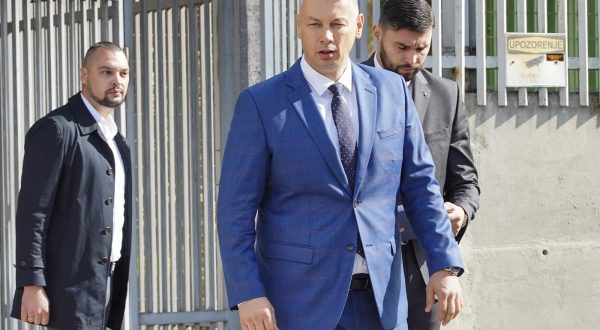 16.10.2023., Sarajevo, Bosna i Hercegovina - Ministar sigurnosti u Vijecu ministara BiH Nenad Nesic predao je u Tuzilastvo BiH dokumentaciju o boravku Visokog predstavnika Christiana Schmidta u BiH. Photo: Dejan Rakita/PIXSELL