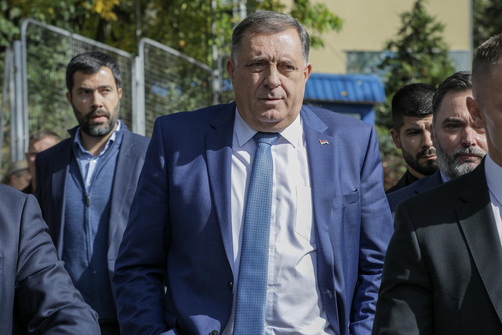 16.10.2023., Sarajevo, Bosna i Hercegovina - Milorad Dodik obratio se medijima nakon sto je napustio zgradu Tuzilastva BiH. Photo: Dejan Rakita/PIXSELL