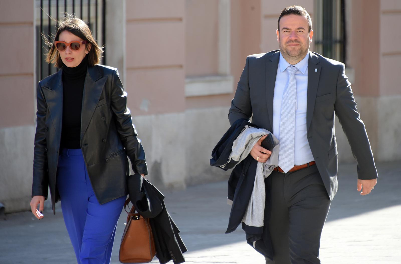 18.03.2023., Pula - Pulski gradonacelnik Filip Zoricic i njegova procelnica Anja Ademi.

  Photo: Sasa Miljevic/PIXSELL