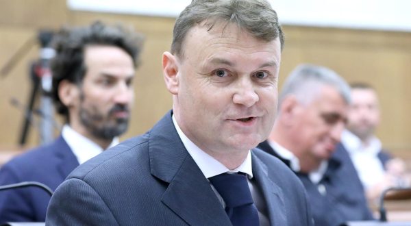 18.10.2022., Zagreb - U Saboru je pocela 26. sjednica Nacionalnog vijeca za pracenje provedbe Strategije suzbijanja korupcije, koje na dnevnom redu ponovno ima upravljanje trgovackim drustvom INA d.d. Od pozvanih pozivu se odazvao samo Davor Mayer. Photo: Patrik Macek/PIXSELL