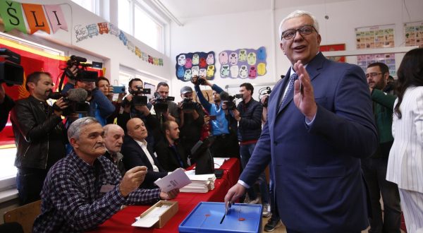 19, March, 2023, Podrogica - TThe presidential candidate of the Democratic Front and the coalition For the Future of Montenegro, Andrija Mandic, voted at the polling station in the Branko Bozovic Elementary School. Andrija Mandic. Amir Hamzagic/ATAImages

19, mart, 2023, Podgorica  - Predsednicki kandidat Demokratskog fronta i koalicije Za buducnost Crne Gore, Andrija Mandic  glasao je na birackom mestu u Osnovnoj skoli Branko Bozovic. Photo: Amir Hamzagic/ATAImages Photo: Amir Hamzagic/ATAImages/PIXSELL