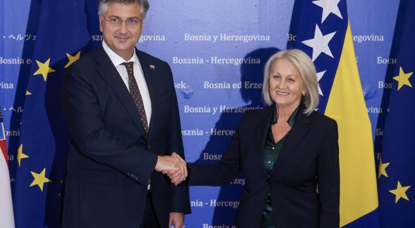 19.10.2023., Sarajevo, Bosna i Hercegovina - Predsjednik Vlade Andrej Plenkovic stigao je u sluzbeni posjet BiH, te se sastao s Predsjedateljicom Vijeca ministara BiH Borjanom Kristo. Photo: Armin Durgut/PIXSELL