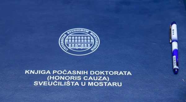 20.06.2022.., Zagreb - Pocasni doktorat Sveucilista u Mostaru urucen Ivanu Aralici.  Photo: Josip Regovic/PIXSELL