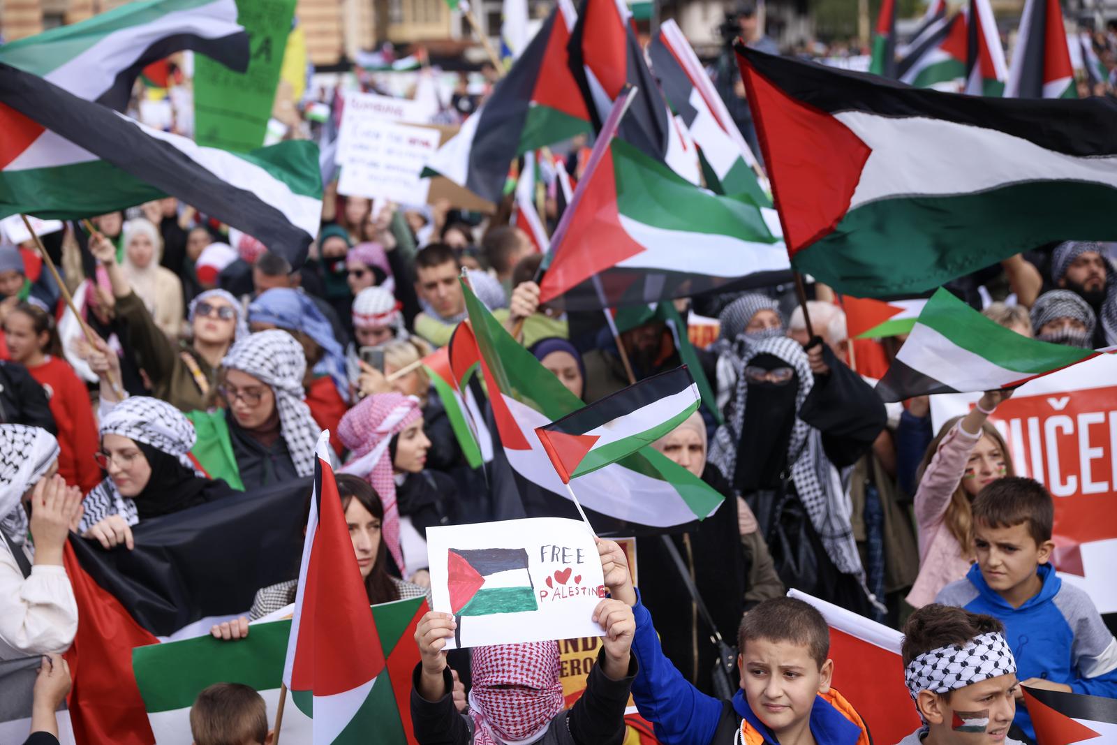 22.10.2023., Sarajevo, Bosna i Hercegovina - Prosvjed podrske Palestinskom narodu odrzan je u Sarajevu. Photo: Armin Durgut/PIXSELL