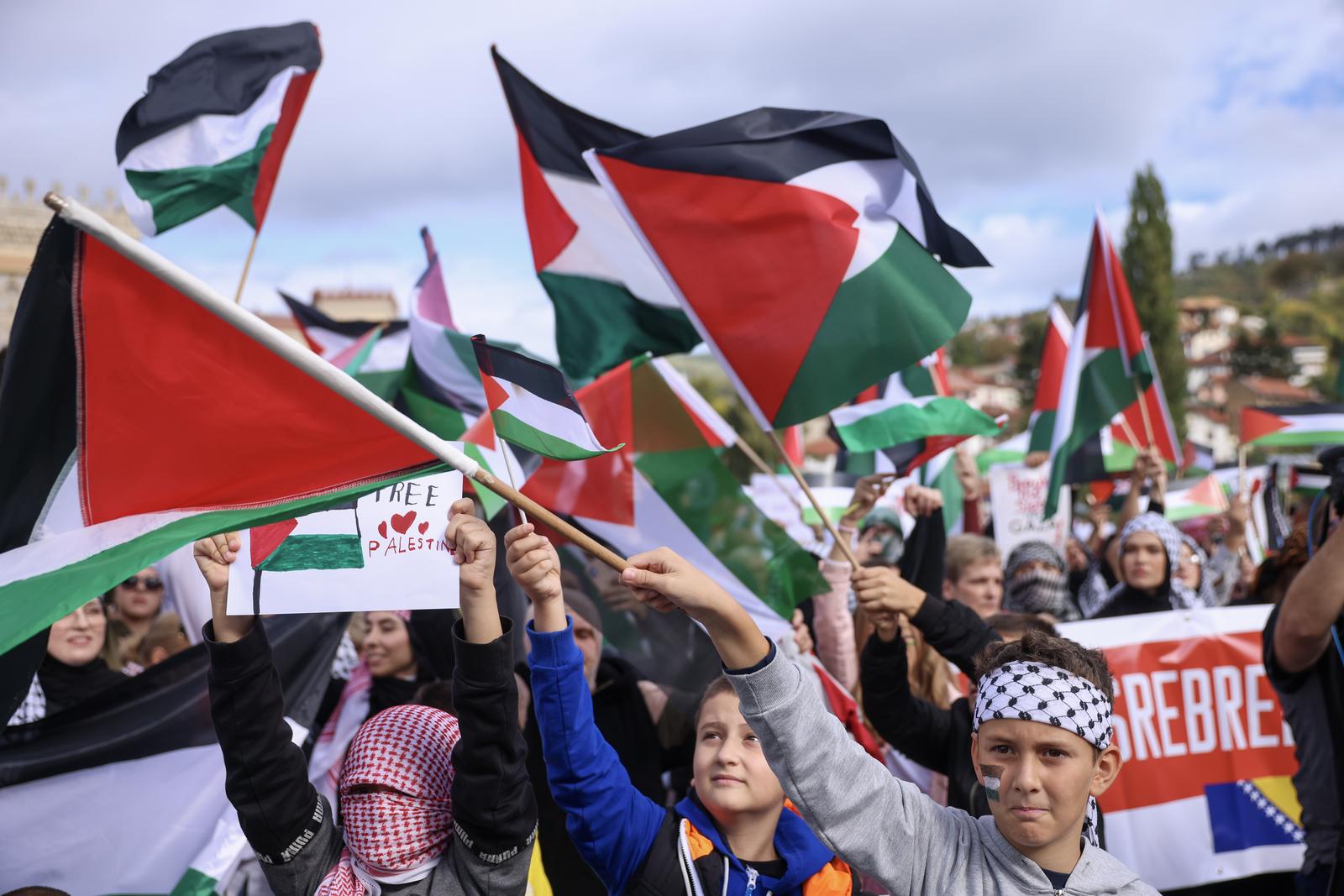 22.10.2023., Sarajevo, Bosna i Hercegovina - Prosvjed podrske Palestinskom narodu odrzan je u Sarajevu. Photo: Armin Durgut/PIXSELL