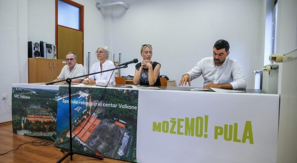 24.08.2022..,Pula - 
Mozemo Pula odrzali su press konferenciju na temu revitalizacije SRC Valkane. Na konfereciji su bili prisutni Noel Mirkovic, Dusica Radojcic i Slaven Boljun.

 Photo: Srecko Niketic/PIXSELL