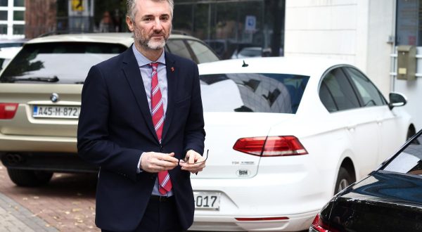 25.09.2023., Mostar - Poceo koordinacijski sastanak partnera u vlasti na nivou BiH izmedju SNSD-a, HDZ-a BiH, i SDP-a BiH. Delegacije stranaka predvode predsjednici Milorad Dodik, Nermin Niksic i Dragan Covic.  Photo: Denis Kapetanovic/PIXSELL