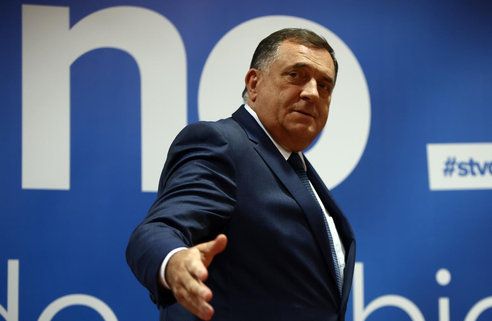 25.09.2023., Mostar -  Press konferencija nakon odrzanog koordinacijskog sastanka partnera u vlasti na nivou BiH izmedju SNSD-a, HDZ-a BiH, i SDP-a BiH. Delegacije stranaka predvodili su predsjednici Milorad Dodik, Nermin Niksic i Dragan Covic.     Photo: Denis Kapetanovic/PIXSELL