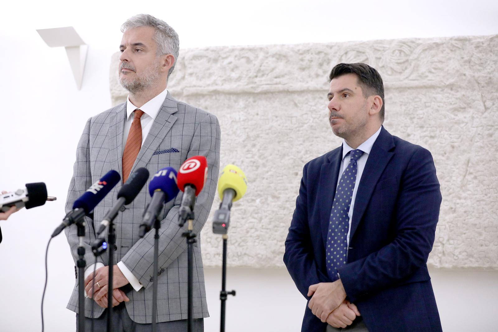 27.10.2023., Zagreb - Na konferenciji za medije odrzanoj u Saboru o aktualnim temema govorili su Nikola Grmoja i Nino Raspudic.   Photo: Patrik Macek/PIXSELL