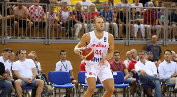 28.08.2022., Opatija - Kosarska utakmica Hrvatska - Svicarska. Pretkvalifikacijska utakmica za Europsko prvenstvo. Bojan Bogdanovic. Photo: Goran Kovacic/PIXSELL