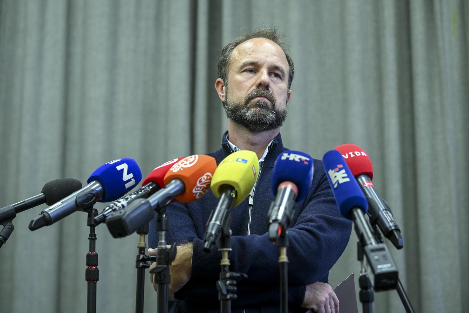 30.10.2023., Zagreb - Dekan prof. art. Davor Svaic dao je izjavu za medije povodom aktualnih objava u medijskom prostoru i trenutne situacije na Akademiji dramske umjetnosti Sveucilista u Zagrebu. Photo: Marko Lukunic/PIXSELL