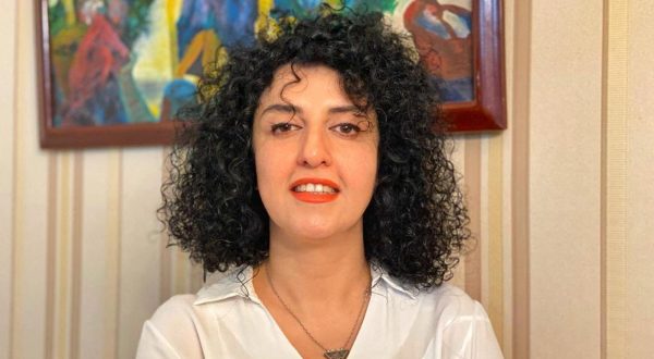 Iranian human rights activist and the vice president of the Defenders of Human Rights Center (DHRC) Narges Mohammadi poses in this undated handout picture. Mohammadi family archive photos/Handout via REUTERS    NO RESALES. NO ARCHIVES. MANDATORY CREDIT. THIS IMAGE HAS BEEN SUPPLIED BY A THIRD PARTY. Photo: MOHAMMADI FAMILY ARCHIVE PHOTOS/REUTERS