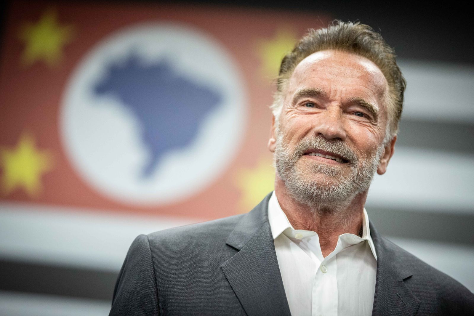 O Governador do Estado de São Paulo  João Doria, recebeu o ator e ex-governador da Califórnia, Arnold Schwarzenegger, para discutir ações de sustentabilidade e economia verde.
Schwarzenegger é o idealizador da R20 - Regions of Climate Action, uma organização ambientalista sem fins lucrativos, fundada em setembro de 2011. Em São Paulo, está destinada ao desenvolvimento de projetos sustentáveis e apoia o Programa Município Verde Azul, da Secretaria de Estado de Infraestrutura e Meio Ambiente.  Local: São Paulo/SP Data: 14/04/2019  Foto: Governo do Estado de São Paulo