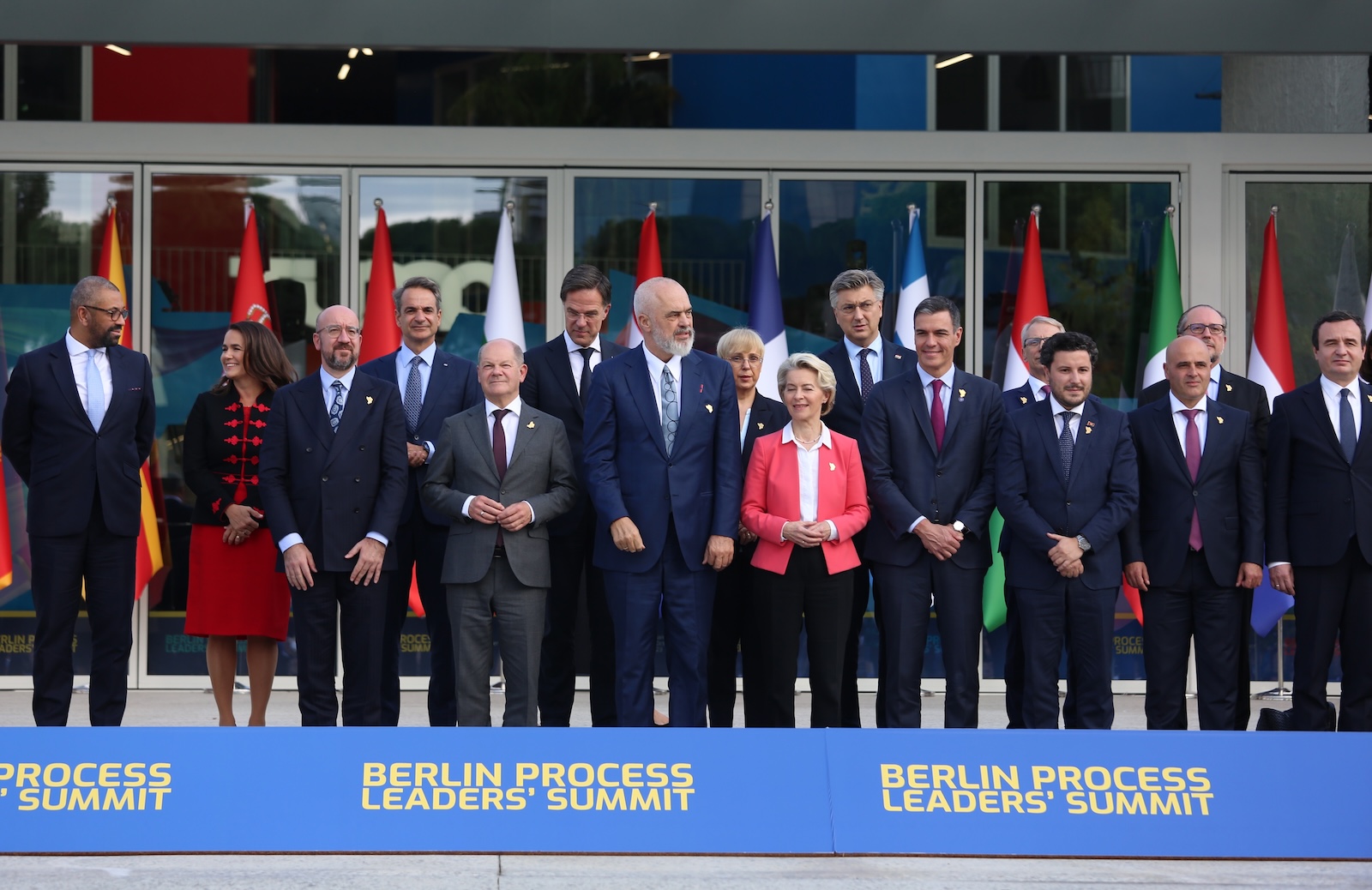epa10921994 (L-R) British Secretary of State for Foreign James Cleverly, Hungary's President Katalin Novak, European Council President Charles Michel, Greek Prime Minister Kyriakos Mitsotakis, German Chancellor Olaf Scholz, Dutch Prime Minister Mark Rutte, Albania's Prime Minister Edi Rama, European Commission President Ursula von der Leyen, Croatian Prime Minister Andrej Plenkovic, Spanish Prime Minister Pedro Sanchez and Montenegro's Prime Minister Dritan Abazovic pose for a photo during the Berlin Process - Leaders' Summit in Tirana, Albania, 16 October 2023. The Berlin process, an initiative for high-level cooperation between high official representatives of the Western Balkan countries and the European Union, closely linked to the future enlargement of the block is for the first time since it started in 2014 held in a country that is not part of the EU.  EPA/MALTON DIBRA