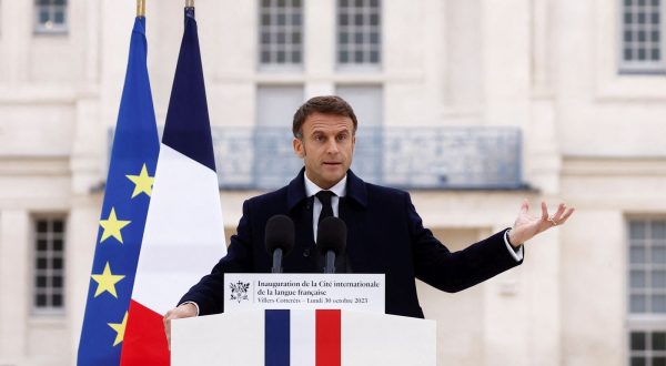 epa10948868 French President Emmanuel Macron delivers a speech during the inauguration of the Cite internationale de la langue francaise, a cultural and living place dedicated to the French language and French-speaking cultures, in the castle of Villers-Cotterets, France, 30 October 2023.  EPA/CHRISTIAN HARTMANN / POOL  MAXPPP OUT