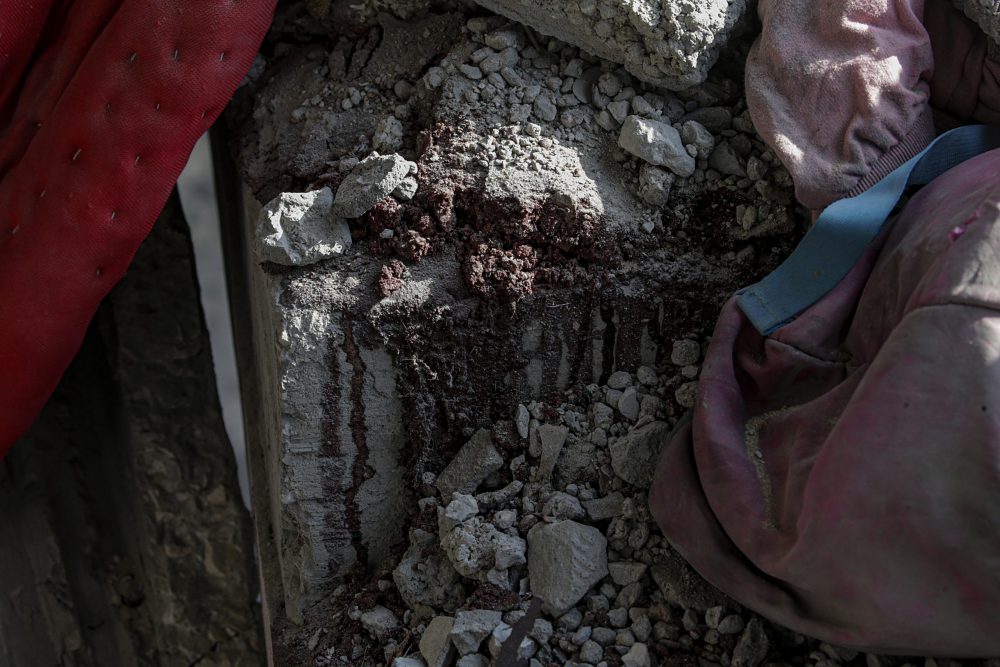 epa10953266 Blood stains among the rubble of the Jabalia refugee camp, one day after an airstrike hit the area, in northern Gaza, 01 November 2023. More than 8,500 Palestinians and at least 1,400 Israelis have been killed, according to the IDF and the Palestinian health authority, since Hamas militants launched an attack against Israel from the Gaza Strip on 07 October, and the Israeli operations in Gaza and the West Bank which followed it.  EPA/MOHAMMED SABER