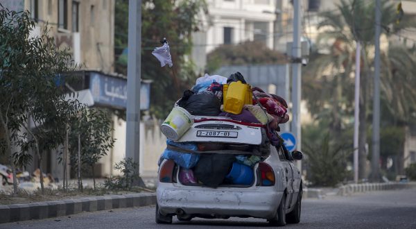 epaselect epa10954337 Residents evacuate from Gaza City and the northern Gaza Strip, in Gaza, 02 November 2023. More than 8,500 Palestinians and at least 1,400 Israelis have been killed, according to the Israeli Defense Forces (IDF) and the Palestinian health authority, since Hamas militants launched an attack against Israel from the Gaza Strip on 07 October, and the Israeli operations in Gaza and the West Bank which followed it. According to the United Nations Relief and Works Agency for Palestine Refugees in the Near East (UNRWA), a 'massive displacement of people' from the north of the Gaza Strip southward has placed 'enormous pressure on those communities'. The IDF had issued a military advisory warning the civilian population of north Gaza and Gaza city to move to areas south of Wadi Gaza as it expands 'ground operations' in the enclave.  EPA/MOHAMMED SABER