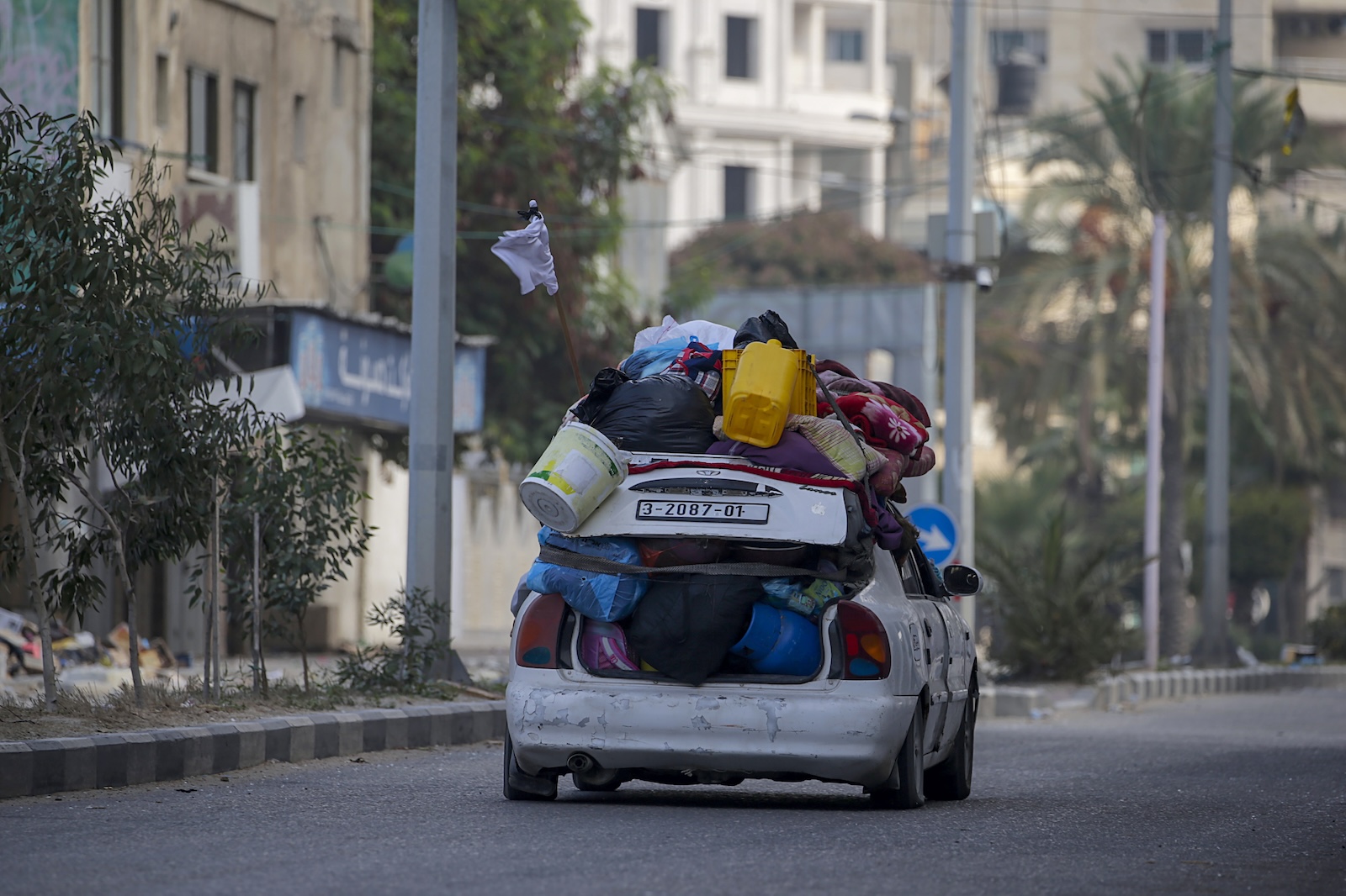 epaselect epa10954337 Residents evacuate from Gaza City and the northern Gaza Strip, in Gaza, 02 November 2023. More than 8,500 Palestinians and at least 1,400 Israelis have been killed, according to the Israeli Defense Forces (IDF) and the Palestinian health authority, since Hamas militants launched an attack against Israel from the Gaza Strip on 07 October, and the Israeli operations in Gaza and the West Bank which followed it. According to the United Nations Relief and Works Agency for Palestine Refugees in the Near East (UNRWA), a 'massive displacement of people' from the north of the Gaza Strip southward has placed 'enormous pressure on those communities'. The IDF had issued a military advisory warning the civilian population of north Gaza and Gaza city to move to areas south of Wadi Gaza as it expands 'ground operations' in the enclave.  EPA/MOHAMMED SABER