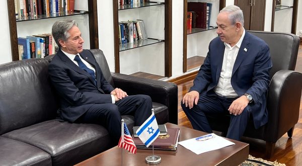 epa10955684 A handout photo made available by Israel's Government Press Office (GPO) shows Israeli Prime Minister Benjamin Netanyahu (R) and US Secretary of State Antony Blinken during a meeting in Tel Aviv, Israel, 03 November 2023. US Secretary of State Blinken arrived in Israel on 03 November, to 'reiterate US support for Israel's right to defend itself' and discuss the Israel-Palestinian conflict, including efforts to secure the immediate release of hostages and humanitarian assistance entering Gaza, the US State Department said.  EPA/GPO/AMOS BEN GERSHOM HANDOUT -- BEST QUALITY AVAILABLE --  HANDOUT EDITORIAL USE ONLY/NO SALES HANDOUT EDITORIAL USE ONLY/NO SALES