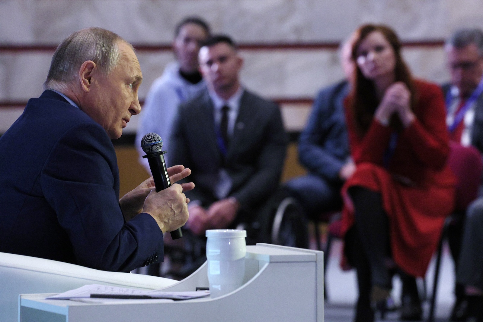 epa10956070 Russian President Vladimir Putin speaks during a meeting with members of the new Russian Civic Chamber at the Central Museum of the Great Patriotic War in Moscow, Russia, 03 November 2023. The Civic Chamber of the Russian Federation ensures interaction between citizens of the Russian Federation and public associations with state authorities and local governments in order to take into account the needs and interests of citizens and protect the rights and freedoms of citizens of the Russian Federation.  EPA/GAVRIIL GRIGOROV/SPUTNIK/KREMLIN POOL MANDATORY CREDIT