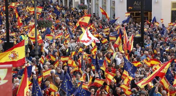 epa10971275 Protesters gather at Puerta del Sol square to attend a demonstration called by right wing parties against the so-called Amnesty Law, in Madrid, Spain, 12 November 2023. Spain's ruling party PSOE struck a deal with Catalan pro-independence party Junts per Catalunya (JxCat), led by former Catalan President Carles Puigdemont, so that Spain's acting Prime Minister Pedro Sanchez can be invested for a second term. In exchange for the key support of his seven JxCat MPs, Puigdemont demanded an amnesty for hundreds of people who faced legal action over their roles in Catalonia's failed push for independence in 2017.  EPA/MARISCAL