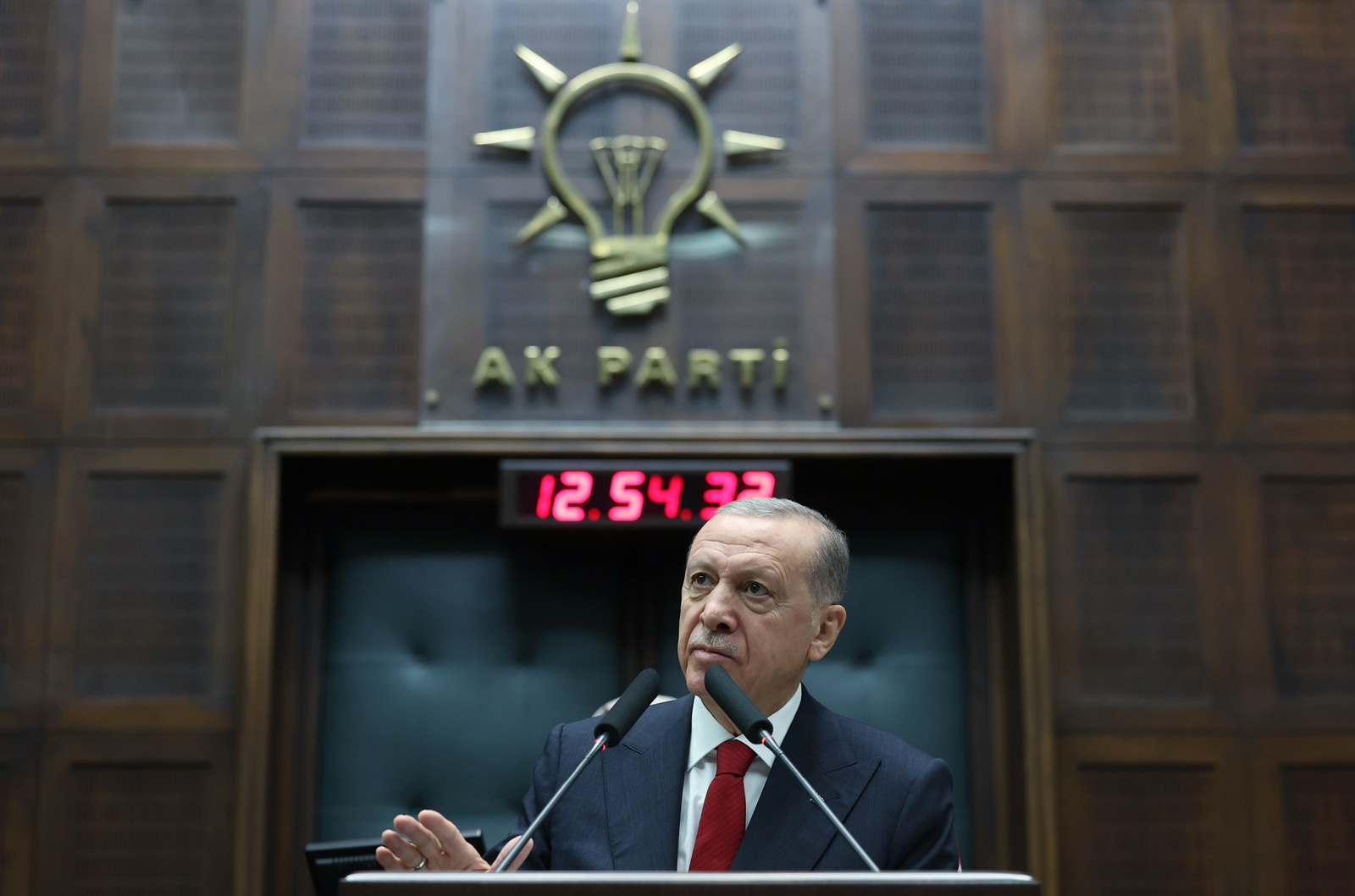 epa10976034 A handout photo made available by the Turkish President Press Office shows Turkish President Recep Tayyip Erdogan addressing members of ruling Justice and Development Party (AKP) at their group meeting at the parliament in Ankara, Turkey, 15 November 2023.  EPA/TURKISH PRESIDENT OFFICE HANDOUT  HANDOUT EDITORIAL USE ONLY/NO SALES HANDOUT EDITORIAL USE ONLY/NO SALES