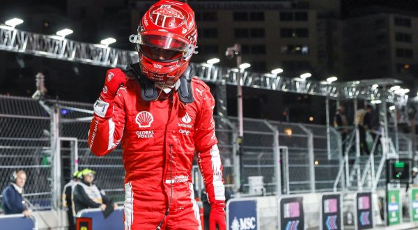 epa10982055 Monaco's Formula One driver Charles Leclerc of Scuderia Ferrari reacts following the Qualifying session for the Formula 1 Las Vegas Grand Prix, in Las Vegas, Nevada, USA, 18 November 2023. The Formula 1 Las Vegas Grand Prix is held at the Las Vegas Strip Circuit on 18 November 2023.  EPA/ETIENNE LAURENT