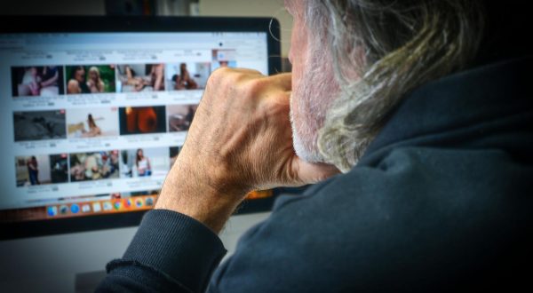 Pedofilija na internetu 2.11.2018., Zagreb -  Ilustracija za internet pedofiliju   rPhoto: Josip Regovic/PIXSELL