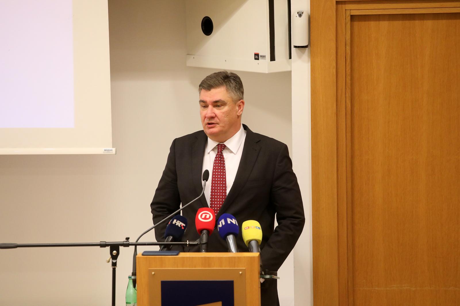 02.11.2023., Rijeka - Predsjednik Republike Hrvatske Zoran Milanovic drzi predavanje na Ekonomskom fakultetu Sveucilista u Rijeci.
 Photo: Goran Kovacic/PIXSELL