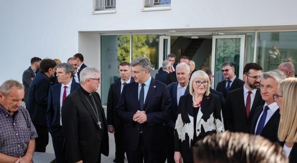 04.10.2022., Zadar - Svecano otvorenje Studentskog doma i restorana Sveucilista u Zadru. Zadarski nadbiskup Zelimir Puljic, predsjednik Vlade RH Andrej Plenkovic, rektorica Sveucilista u Zadru Dijana Vicana Photo: Sime Zelic/PIXSELL