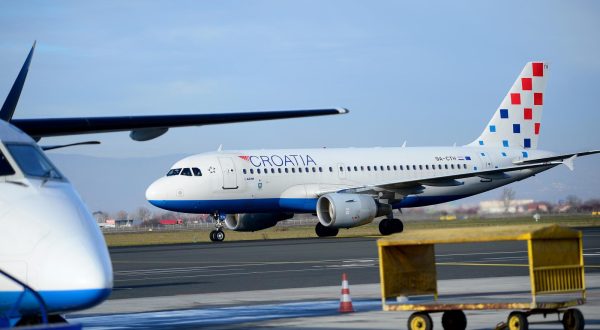 05.12.2017., Zagreb - Putnicki terminal Zracne luke Franjo Tudjman. "nZrakoplov kompanije Croatia Airlines. "nPhoto: Marko Prpic/PIXSELL