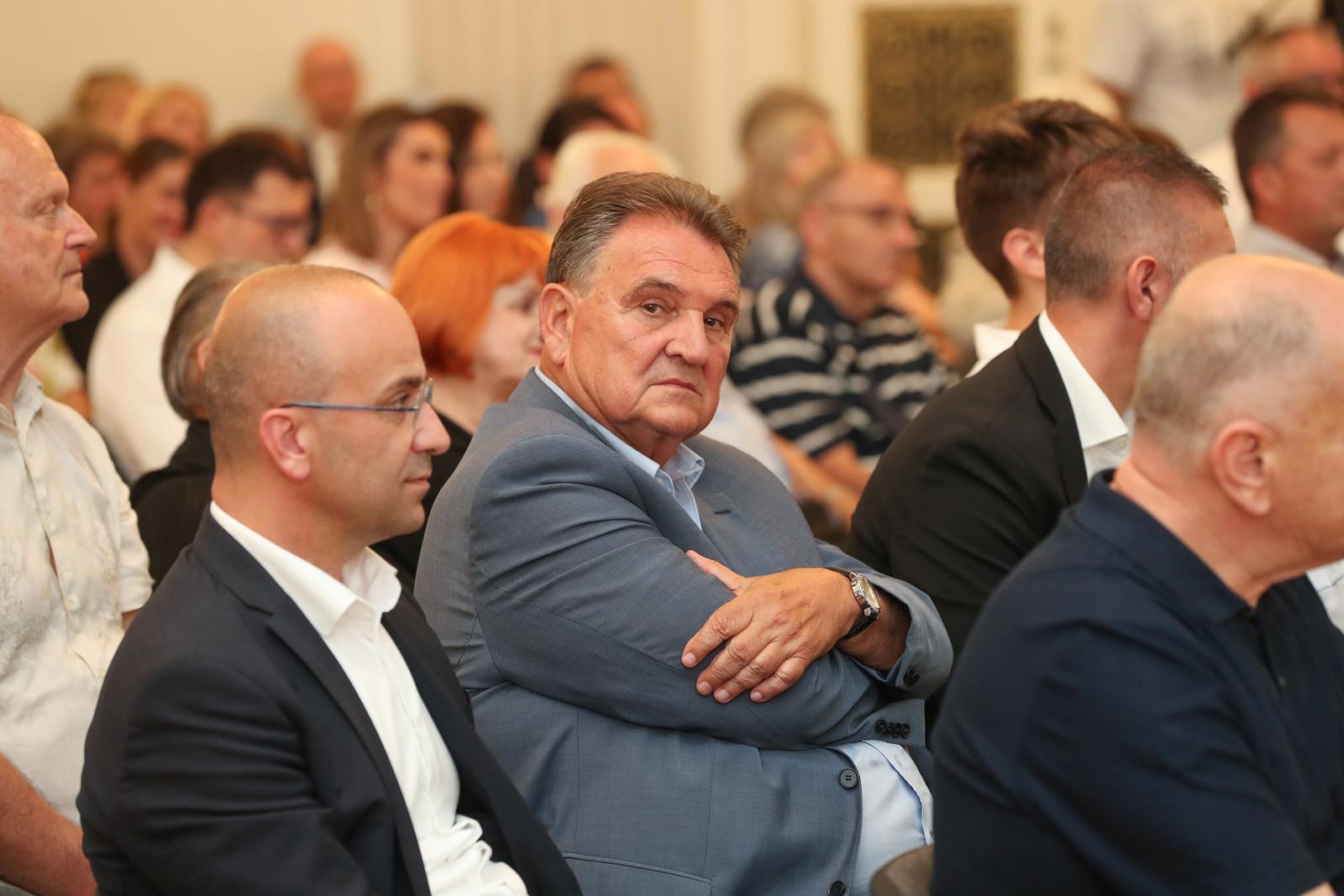 06.07.2023., Zagreb - Predstavljanje knjige Kraljica: Zivota ima i izvan politike 
Jadranke Kosor. Radimir Cacic. Photo: Matija Habljak/PIXSELL