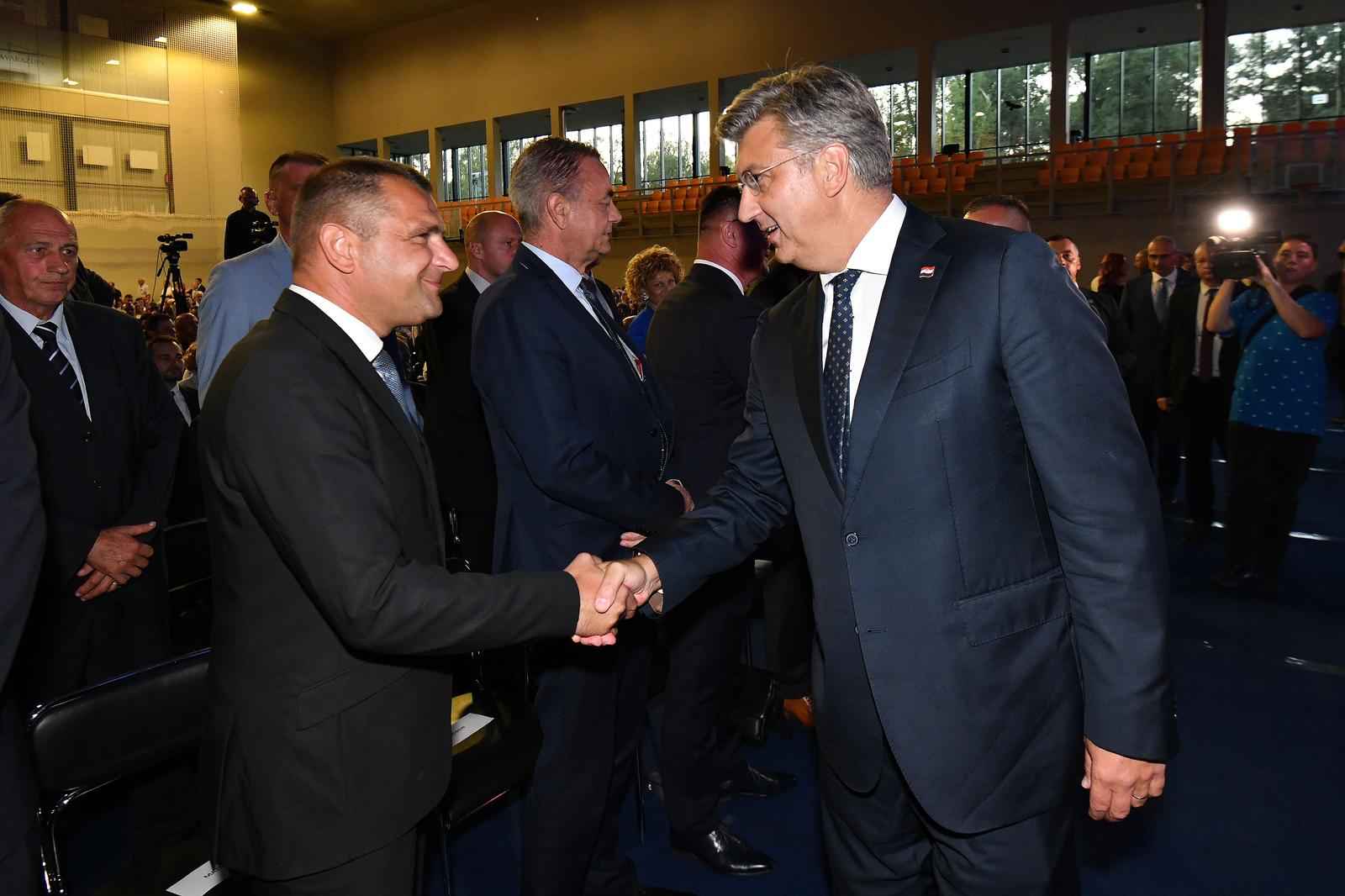 07.09.2023., Varazdin- Premijera Andreja Plenkovica prije dolaska na Svecanu sjednicu Varazdinske zupanije docekalo 35 konjanika. Matija Posavec i premijer.
  Photo: Vjeran Zganec Rogulja/PIXSELL