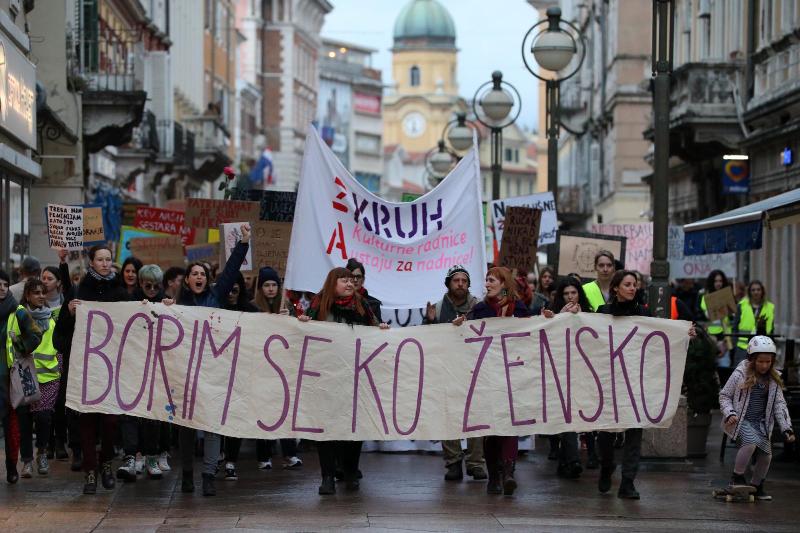 08.03.2023., Rijeka - Prosvjedni sesti po redu Nocni mars za Osmi mart pod nazivom "Borim se ko zensko",  od hotela Continental do Jadranskog trga, posvecen je nasilju nad zenama i femicidu.  Photo: Goran Kovacic/PIXSELL